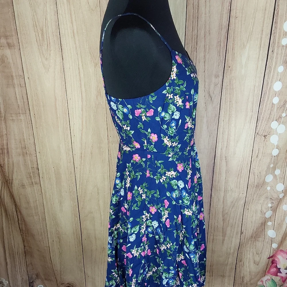 Old Navy Blue Spaghetti Strap Floral V-Neck Summer Dress - Picture 6 of 15